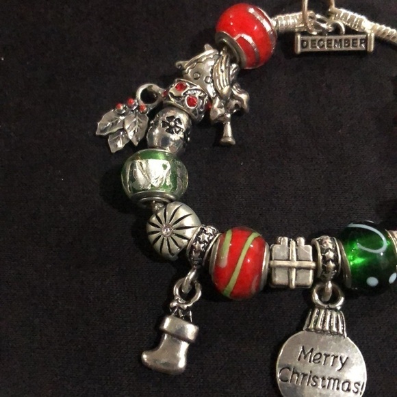 Willabee & Ward December Merry Christmas charm bracelet silver red and green - Picture 12 of 12